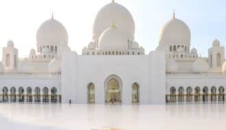 Abu Dhabi day trip from Dubai photo of the Sheikh Zayed Grand Mosque.