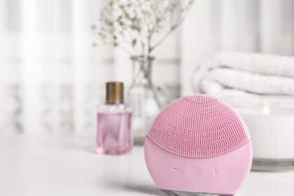 FOREO Luna Mini 2 Review photo of a pink FOREO Luna Mini 2.