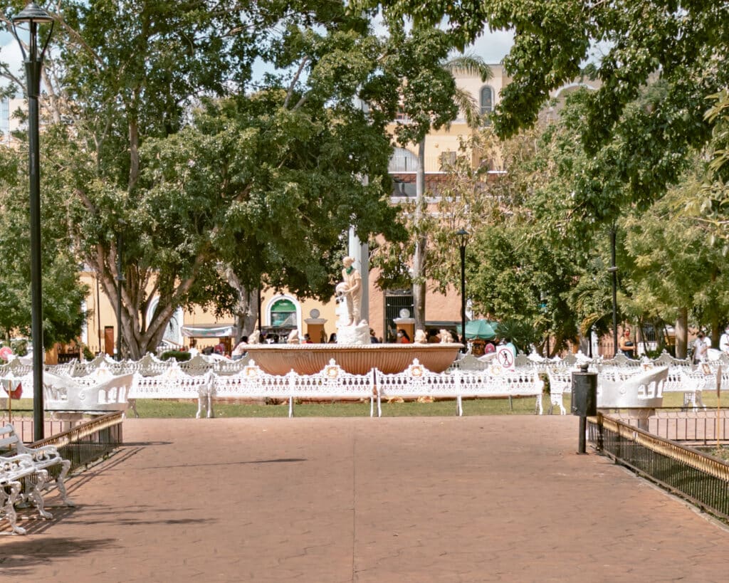 Parque Francisco Canton on a sunny day. One of the things to do in Valladolid. 