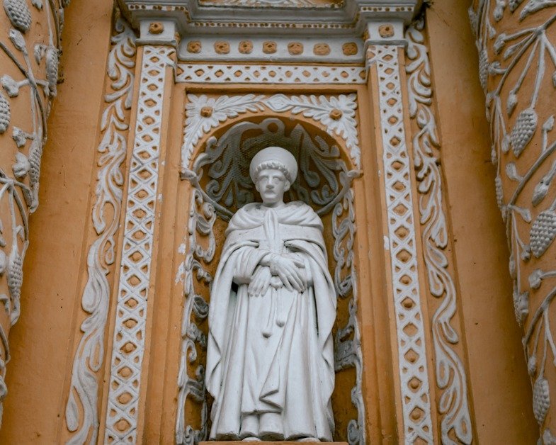 Iglesia de la Merced statue one of the things to do in Antigua, Guatemala. 