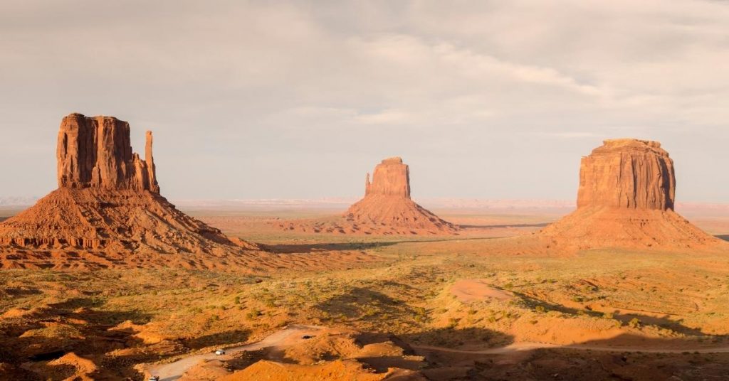 Monument Valley in Utah desert quotes for Instagram picture. 