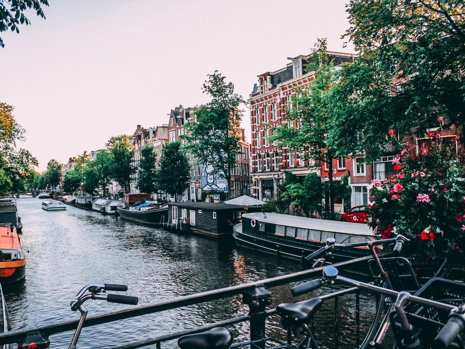 140 Dam Good Amsterdam Captions, Quotes, And Puns For Instagram JR