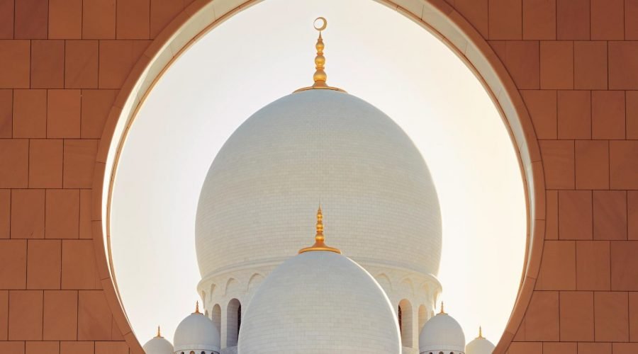 Abu Dhabi Instagram Captions photo of the Sheik Zayed Grand Mosque in Abu Dhabi, UAE.