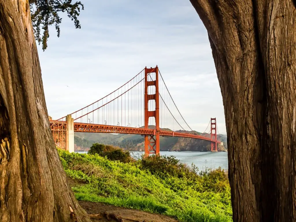 California lyric captions photo of the Golden Gate Bridge in San Francisco. 