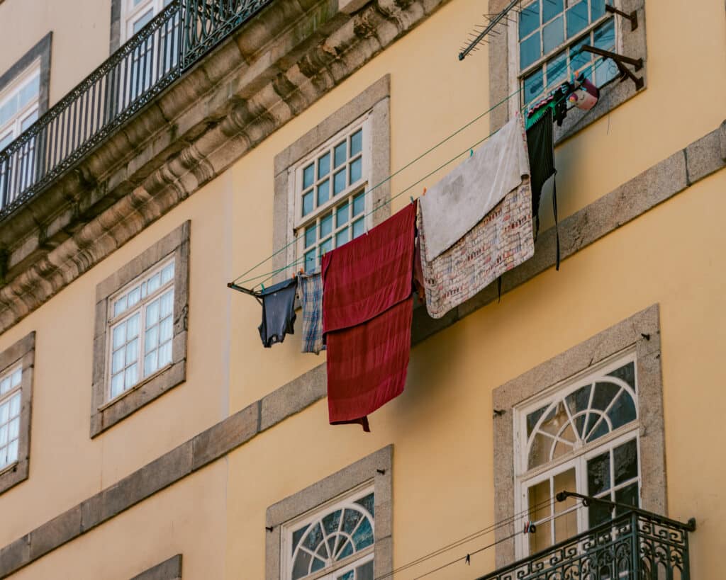 Yellow home in Porto.