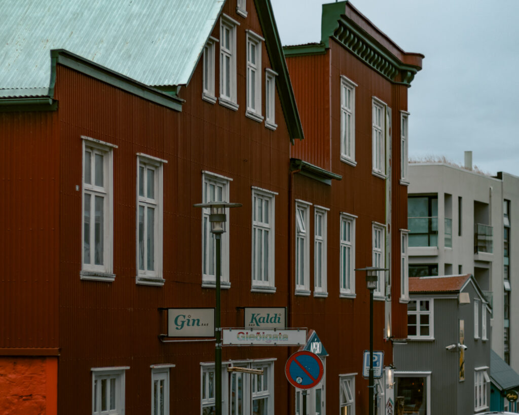 Colorful building in Reykjavik. Photo for Reykjavik airport transfers. 